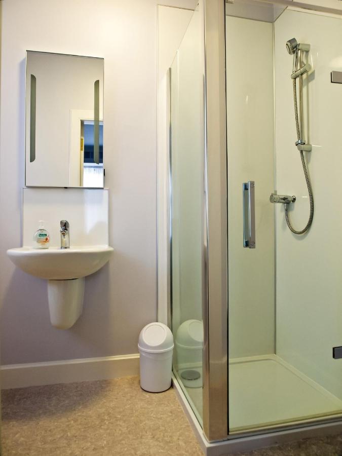 Adam Guest House Перт Экстерьер фото
